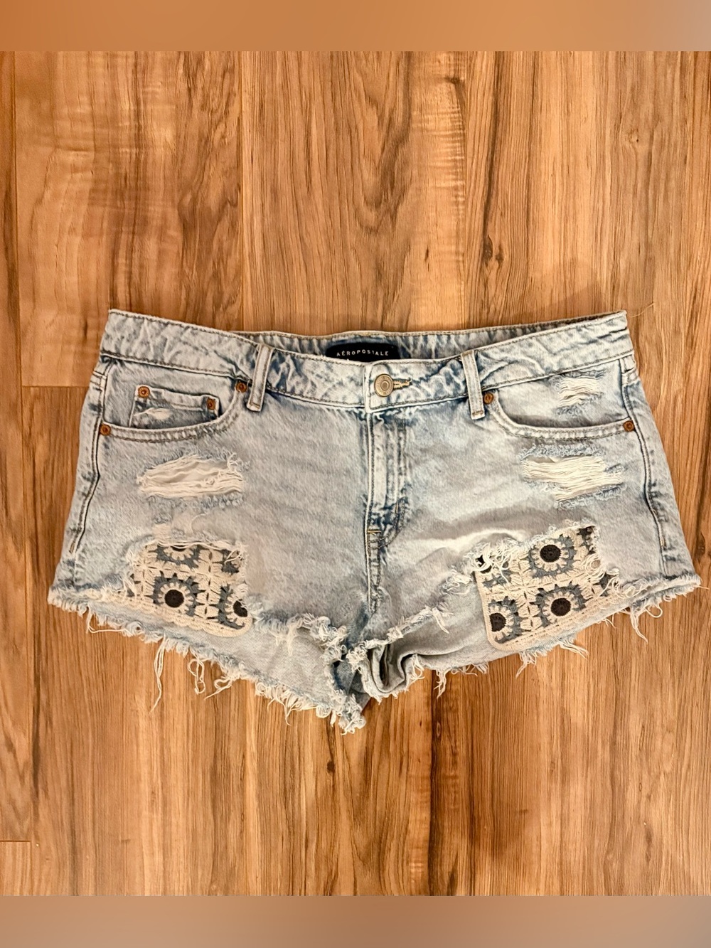 Aeropostale Low Rise Distressed Shorty Short Size 12